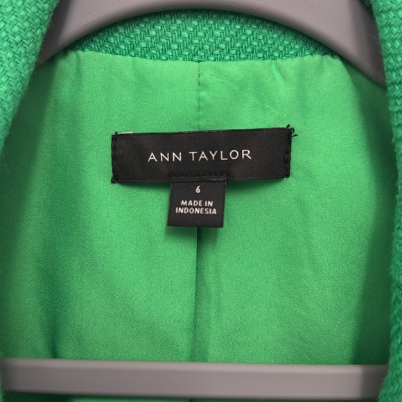 Crop Tweed Blazer - Picture 3 of 5